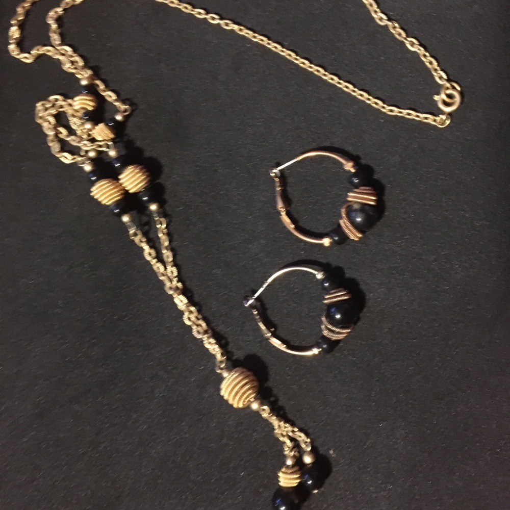 Necklace and Earrings set